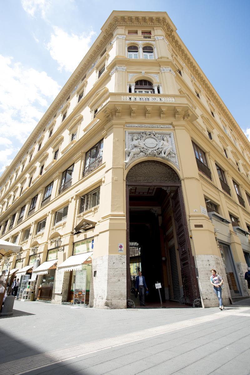 Prêtáloger Nápoles Exterior foto